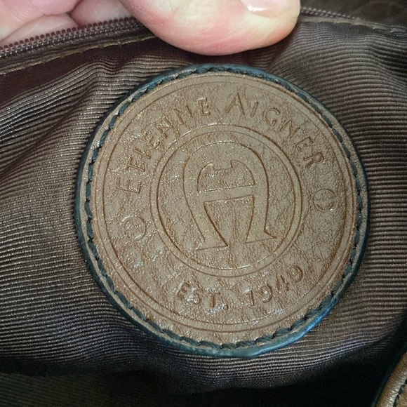 Etienne Aigner brown leather purse shoulder bag Womens gold tone toggle pockets - Picture 8 of 11